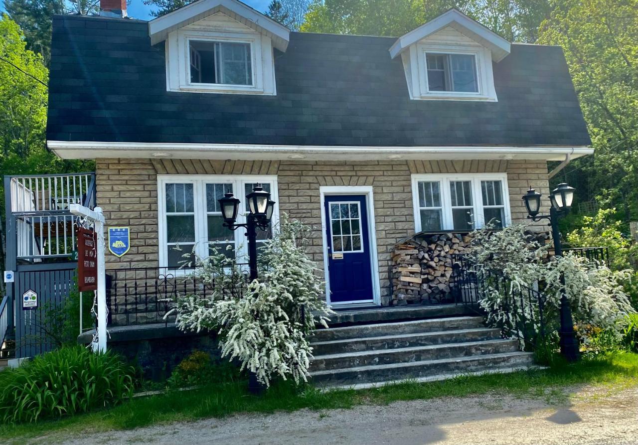 Auberge De Mon Petit Chum B&B Wakefield Zewnętrze zdjęcie